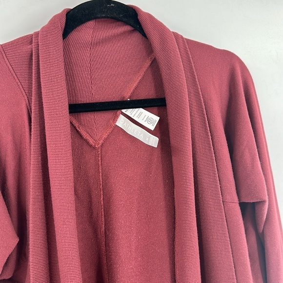 Athleta Nirvana Wear Two Ways Wrap Medium - Picture 5 of 7